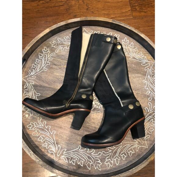 Women's Black Leather Insulated Timberland Boots - Picture 1 of 10